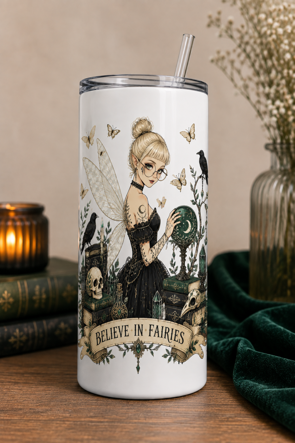 Fantasy tumbler Believe in Fairies 590 ml s motivem víly, knih a krystalů